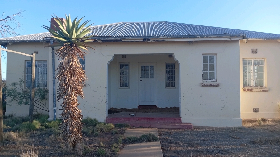 2 Bedroom Property for Sale in Aberdeen Eastern Cape